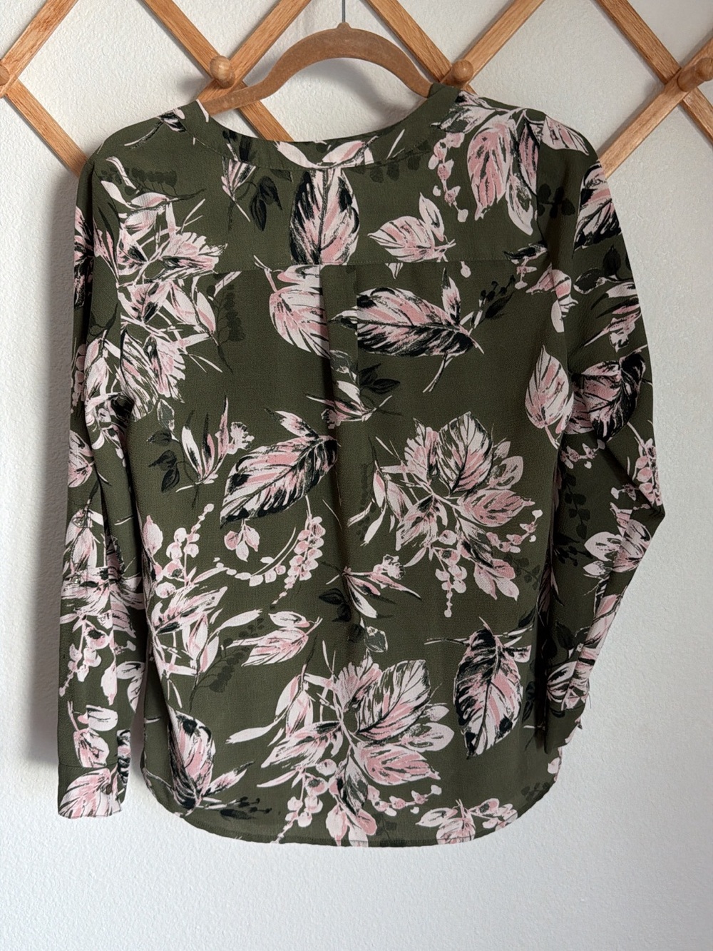 NY Collection Olive Green & Pink Floral Quarter Zip-Front Blouse - Size Medium - Picture 2 of 6